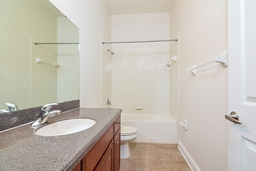 Building Photo - 209 Fern Gulley Dr