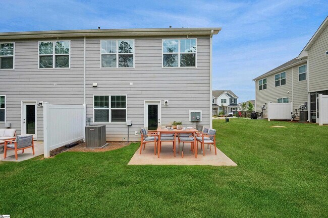 Building Photo - 305 Rodessa Ln