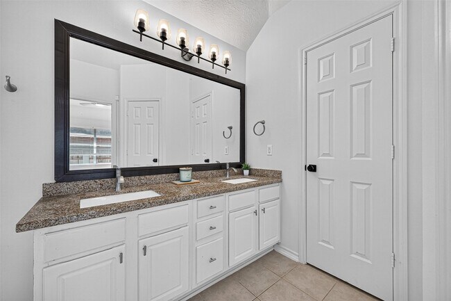 Building Photo - 3118 Aylesworth Ct