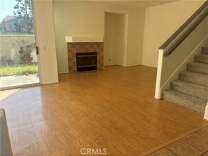 Building Photo - 473 N Bloomberry