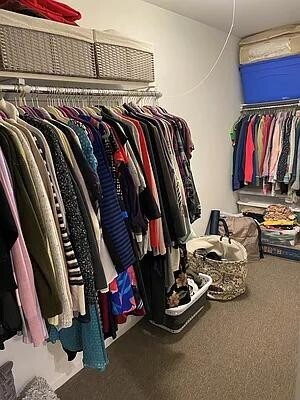 Building Photo - 211 Thompson St