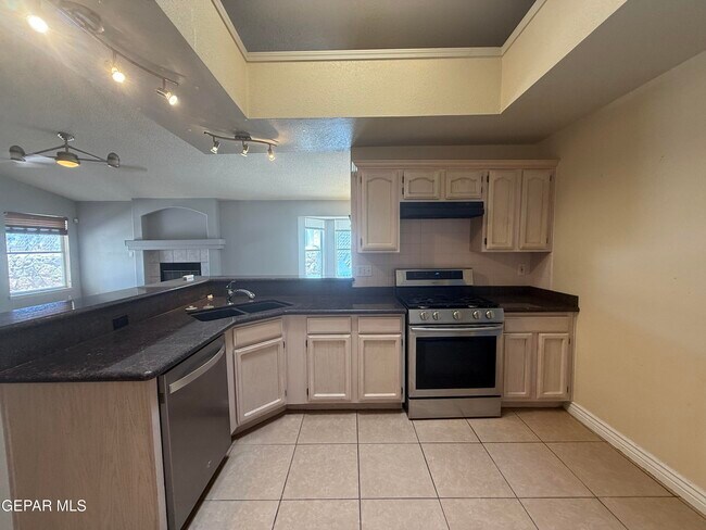 Building Photo - 4740 Robert Acosta Dr