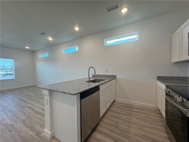 Building Photo - 1041 Kentucky Ave