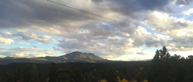 Building Photo - 6120 Magnolia Dr