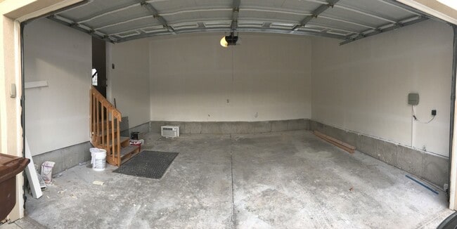 Building Photo - Cozy West Jordan Home with attached 2 car garage