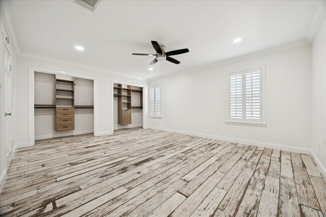 Building Photo - 854 Augusta Dr