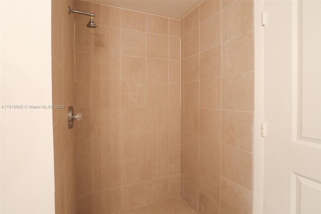 Building Photo - 333 NE 24th St