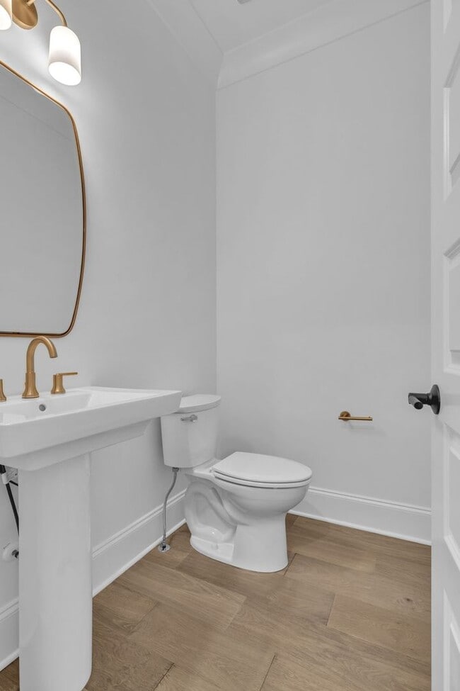 Building Photo - Luxury living in this brand new home - Franklin, TN