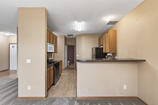 Building Photo - 5130 Holly Ln N