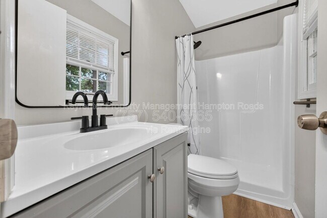 Building Photo - 4503 Leeward Dr