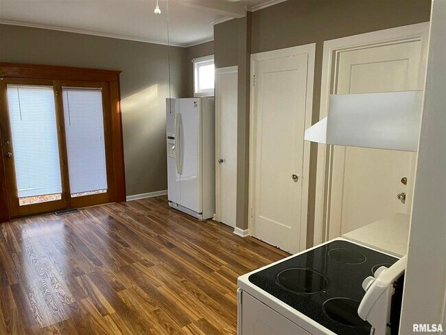 Building Photo - 2139 30th St