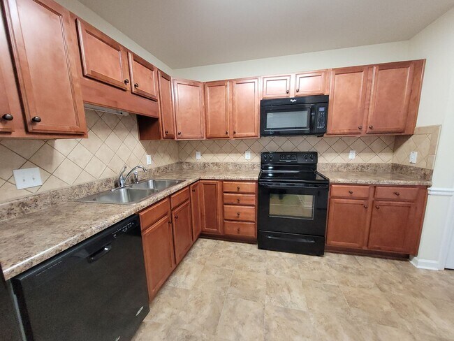 Building Photo - 108 Brae Creek Ct