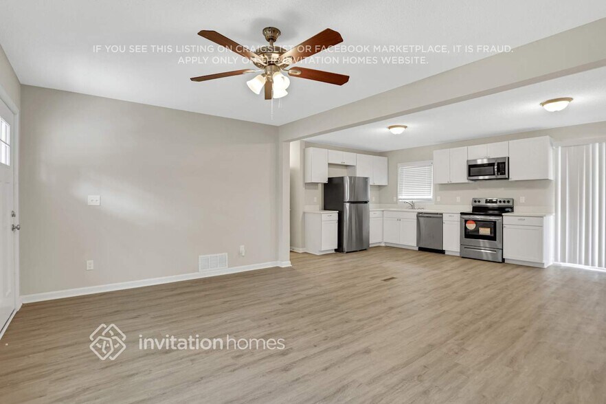 Building Photo - 1833 Rollingwood Dr SE