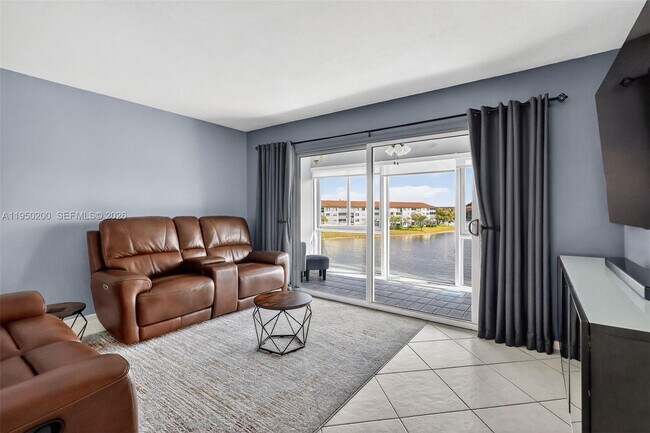 Building Photo - 13100 SW 11th Ct