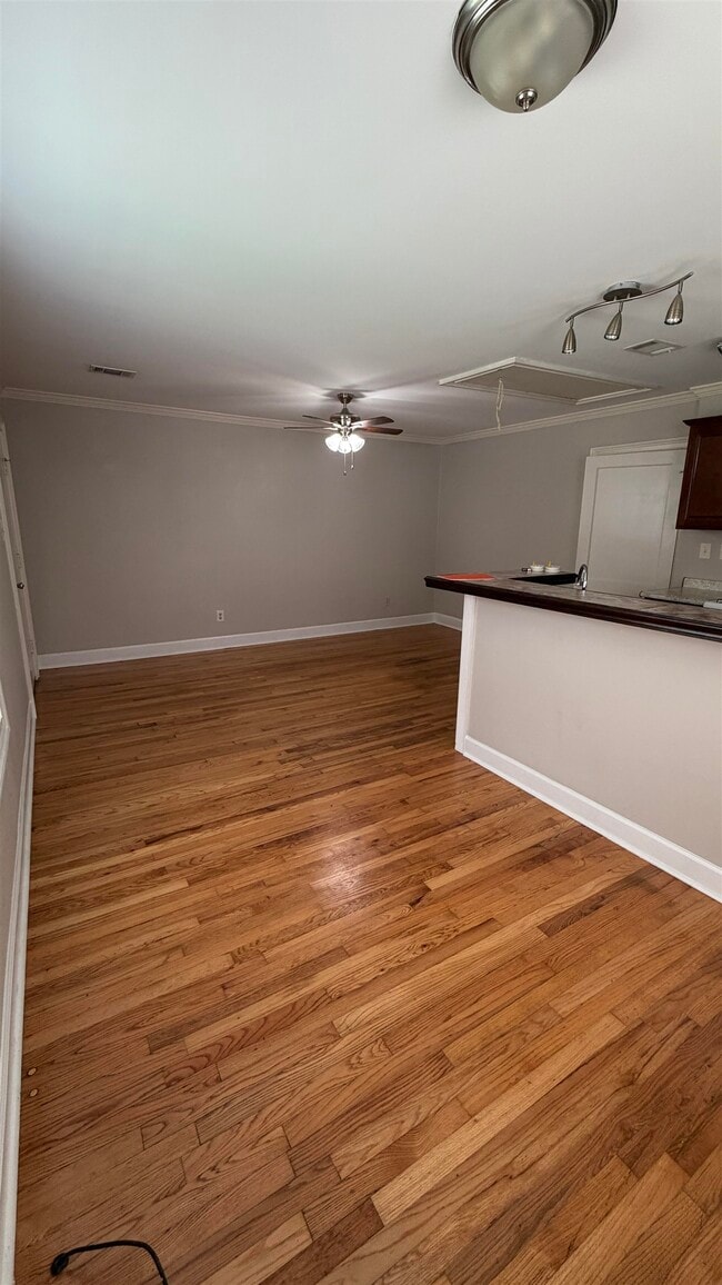 Building Photo - 3555 Barwood Cir