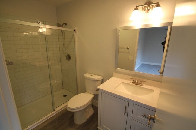 Building Photo - Gorgeous, Multi-Level 3 BD, 2 BA in North ...
