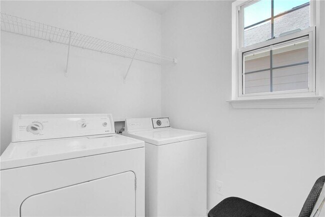 Building Photo - 1471 Leisure Lake Ln