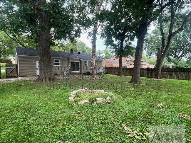 Building Photo - Ranch Home in Gracemor.