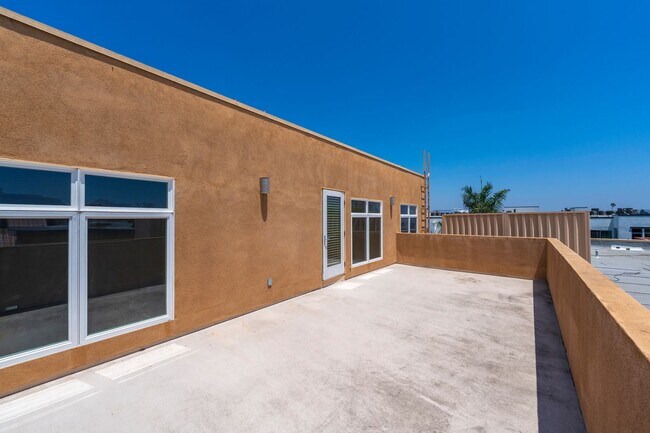 Building Photo - Glencoe Avenue (4050)