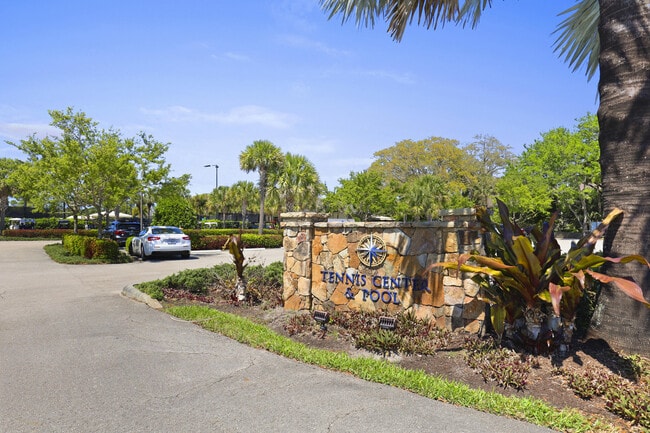 Building Photo - 5172 SE Club Way