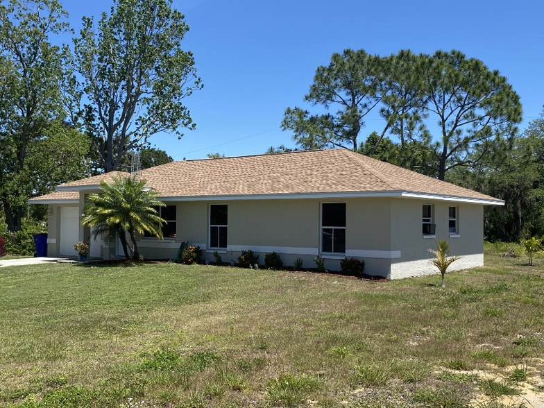 Building Photo - 1600 Benz Terrace