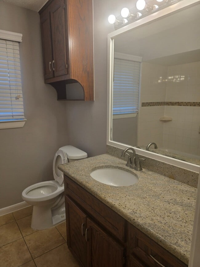 Building Photo - 4122 Beran Dr