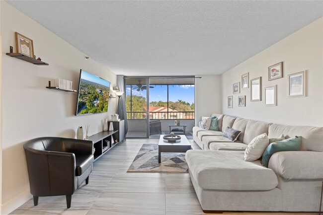 Building Photo - 1850 Homewood Blvd