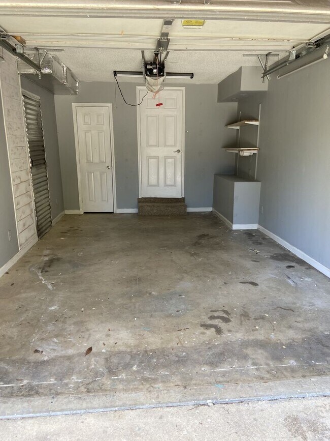 Building Photo - Beautiful home in Emerald Isle.