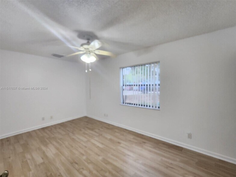 Building Photo - 7 Crossings Cir
