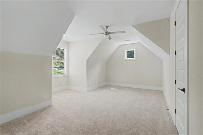 Building Photo - 133 W Putnam Ferry Rd