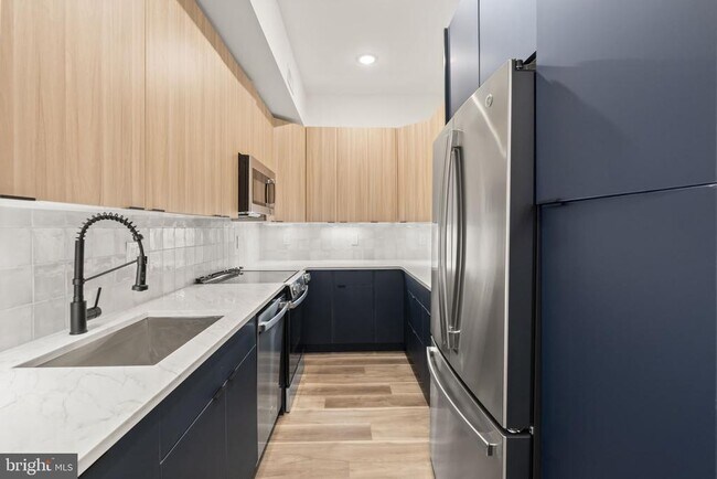 Building Photo - 1602 Locust St