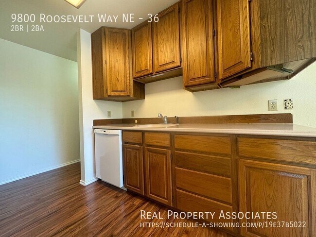 Building Photo - 9800 Roosevelt Way NE