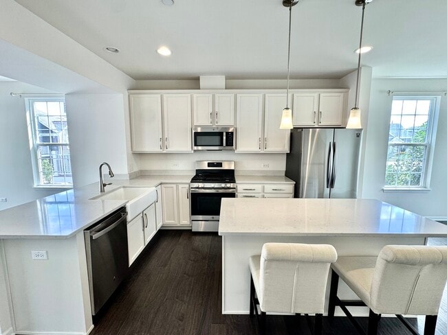 Building Photo - 4431 Monroe Ct