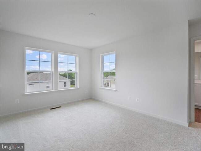 Building Photo - 258 Clifton Mnr