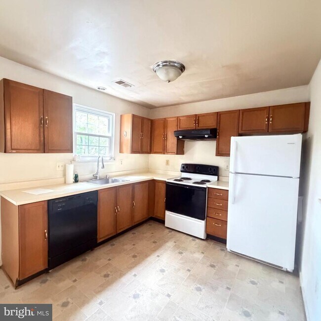Building Photo - 7212 Lost Spring Ct