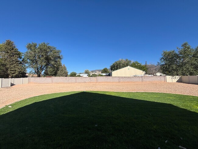 Building Photo - 3792 250 E