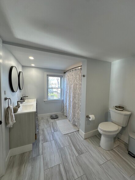 Building Photo - 13 Atlantic Ave