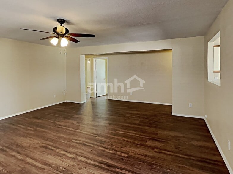 Building Photo - 242 S Valle Verde