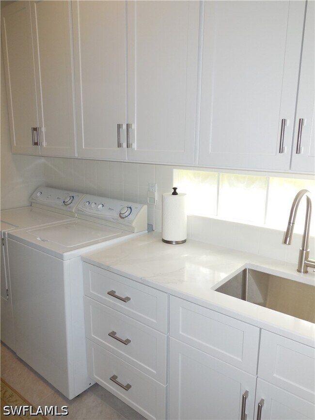 Building Photo - 3900 Valentia Way