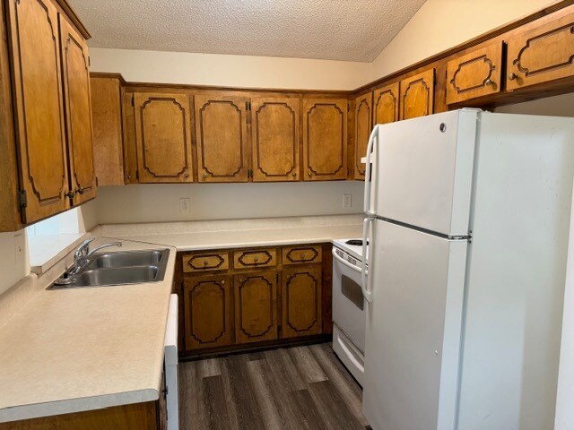 Building Photo - 8 Retriever Ln