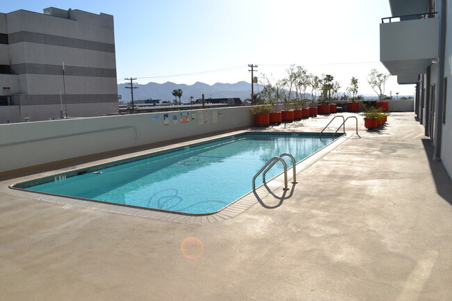 Pool with sitting area - 1155 N Brand Blvd