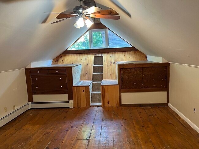 Building Photo - 120 Bond Rd