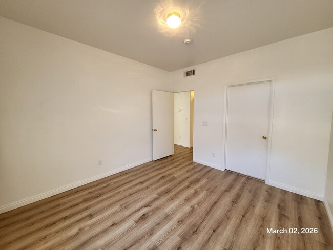 Building Photo - 9050 W Warm Springs Rd