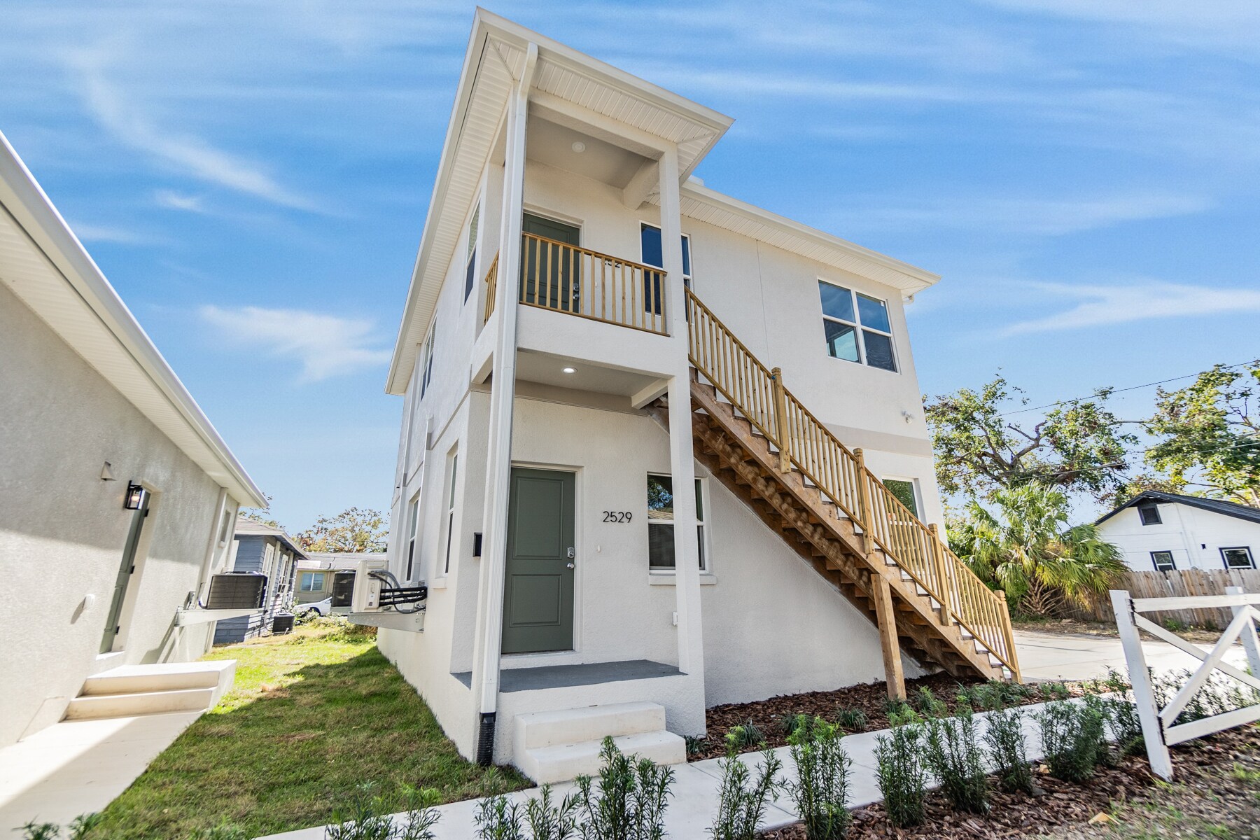 Building Photo - 2529 4th St S