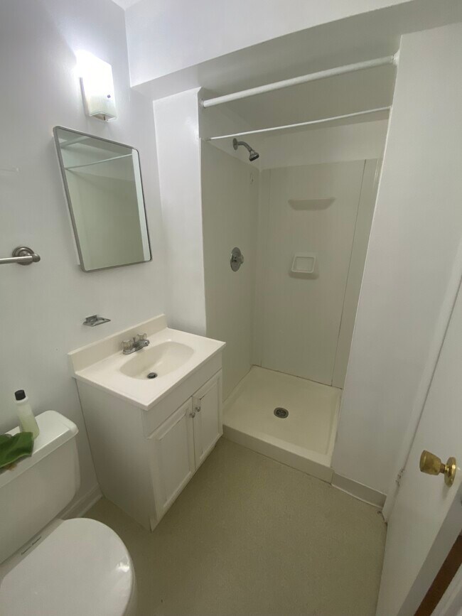 Building Photo - 5112 Norbeck Rd