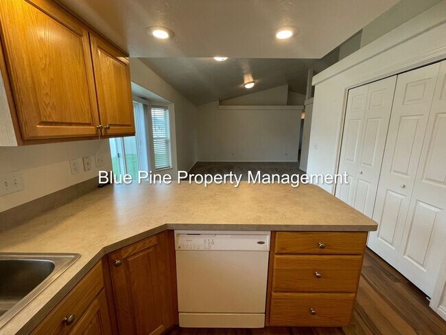 Building Photo - 1156 Matchpoint Dr