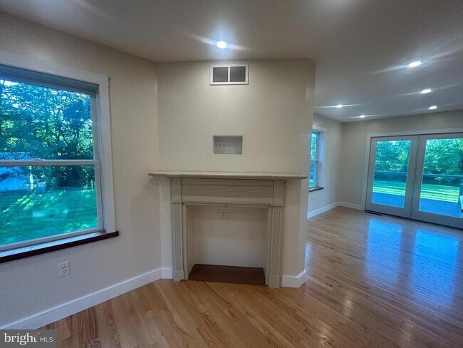 Building Photo - 2981 Harmonyville Rd