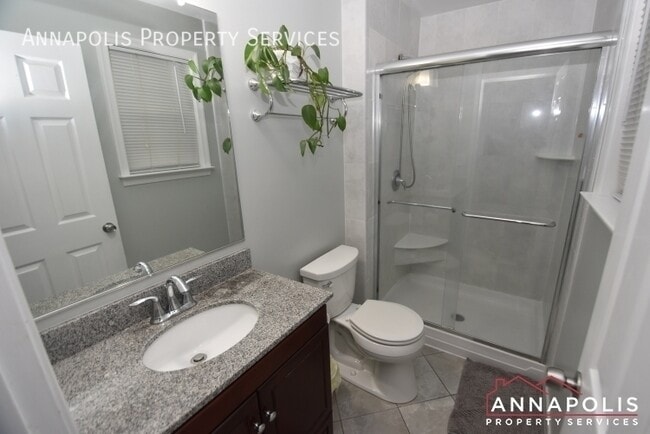 Building Photo - 552 Benforest Dr