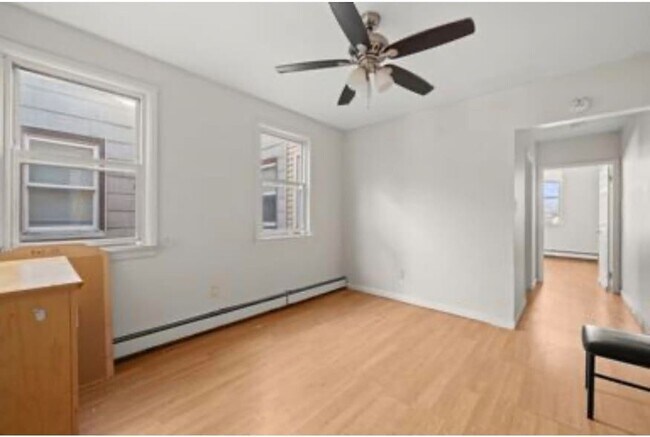 Building Photo - 365 Broadway