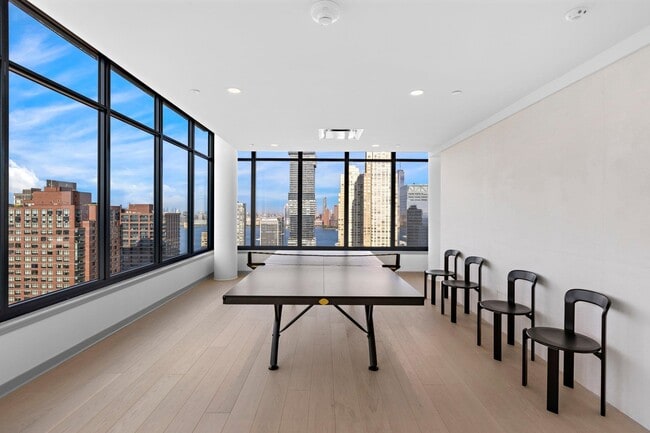 Building Photo - 10 Provost St